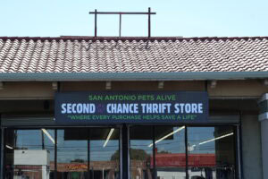 San Antonio thrift store supports pet rescue.